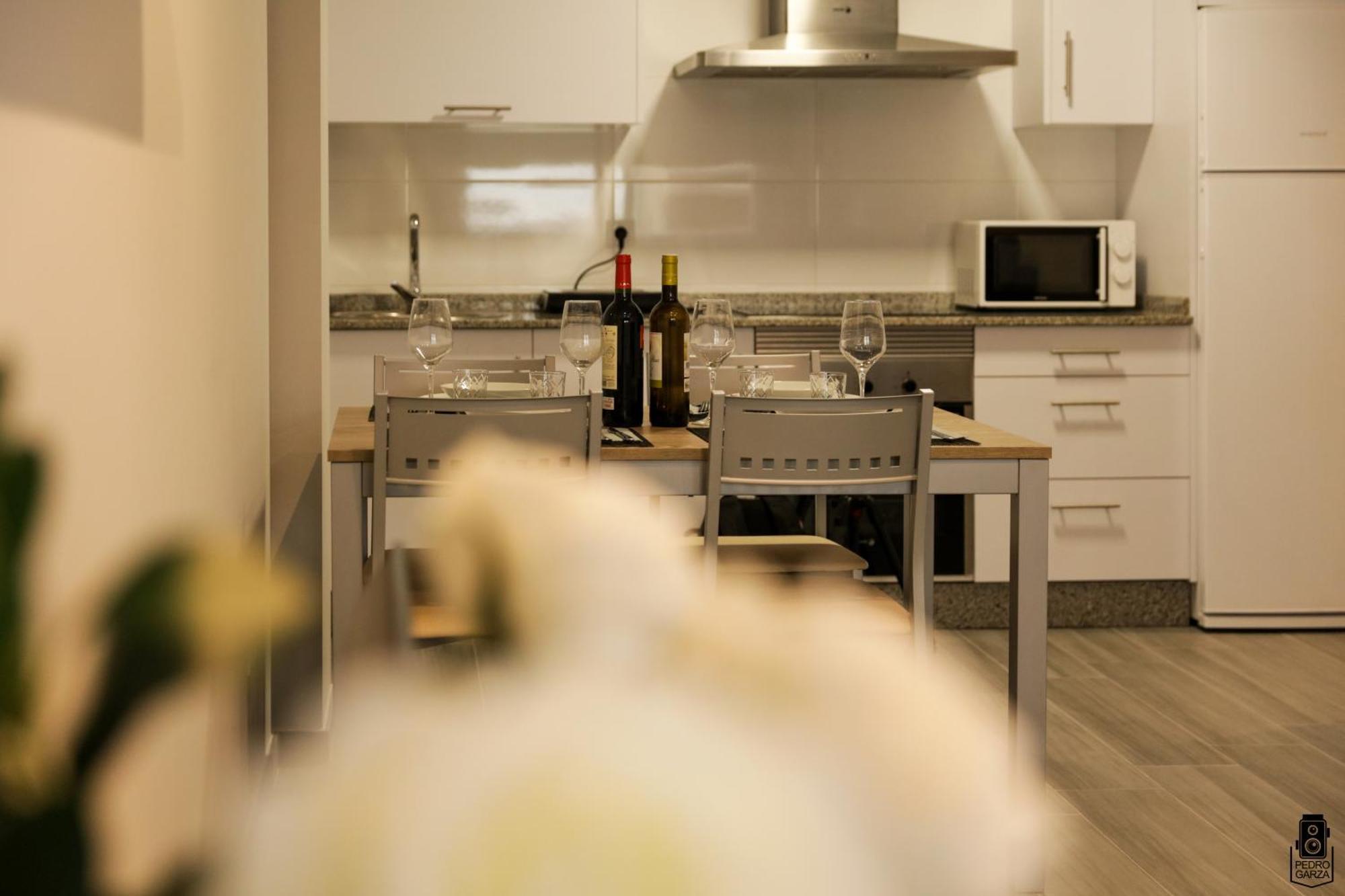 Dpcristal City Apartments Sarria Ngoại thất bức ảnh