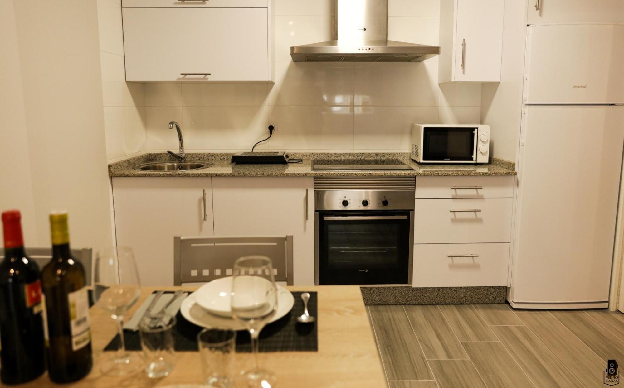 Dpcristal City Apartments Sarria Ngoại thất bức ảnh