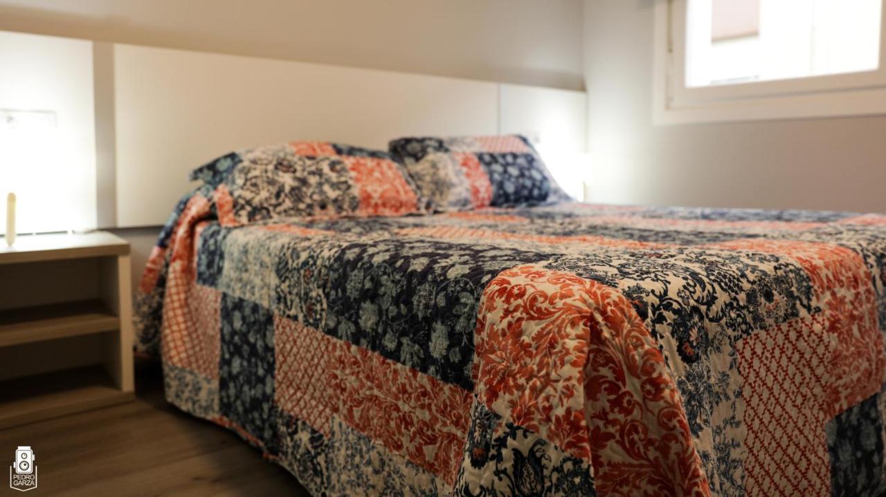 Dpcristal City Apartments Sarria Ngoại thất bức ảnh