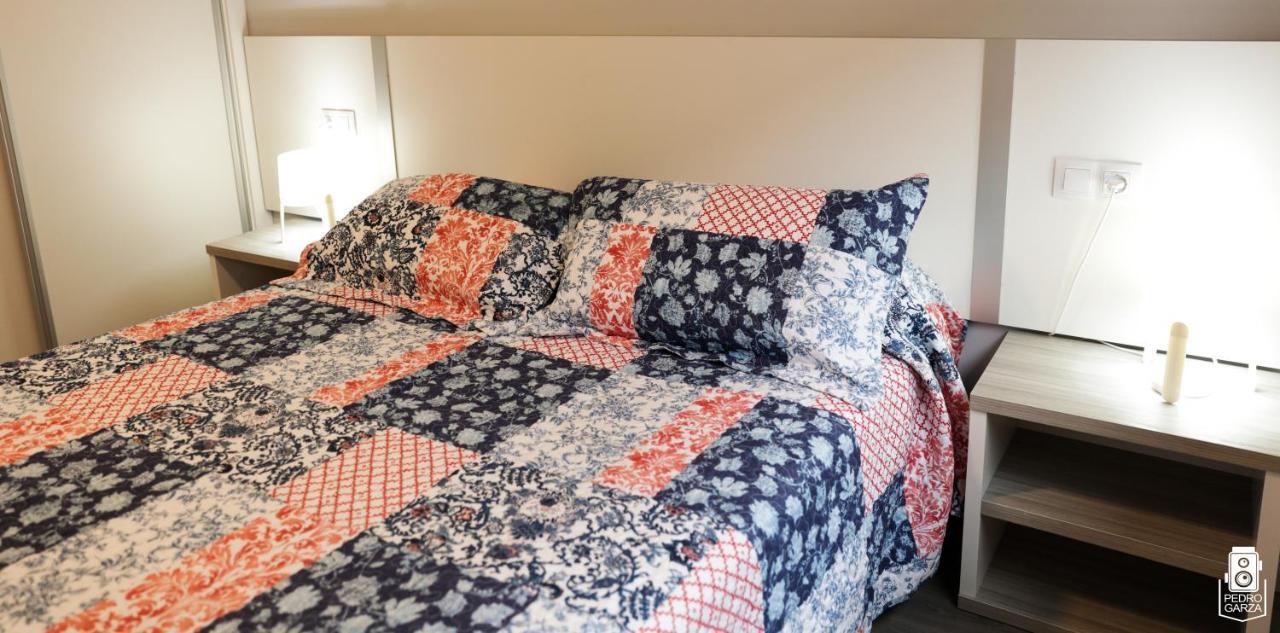 Dpcristal City Apartments Sarria Ngoại thất bức ảnh